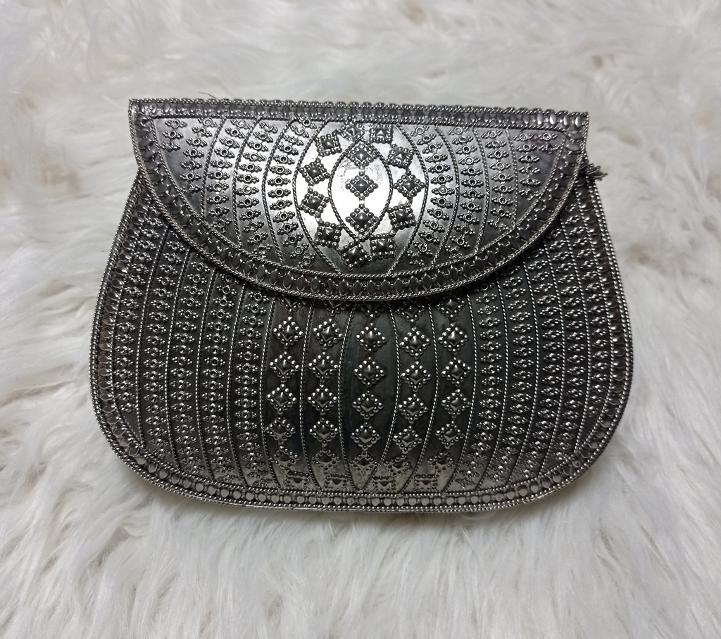 BOLSO CLUTCH LATÓN PLATEADO